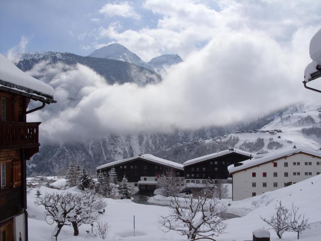 Hotel Pez Ault Disentis Kültér fotó
