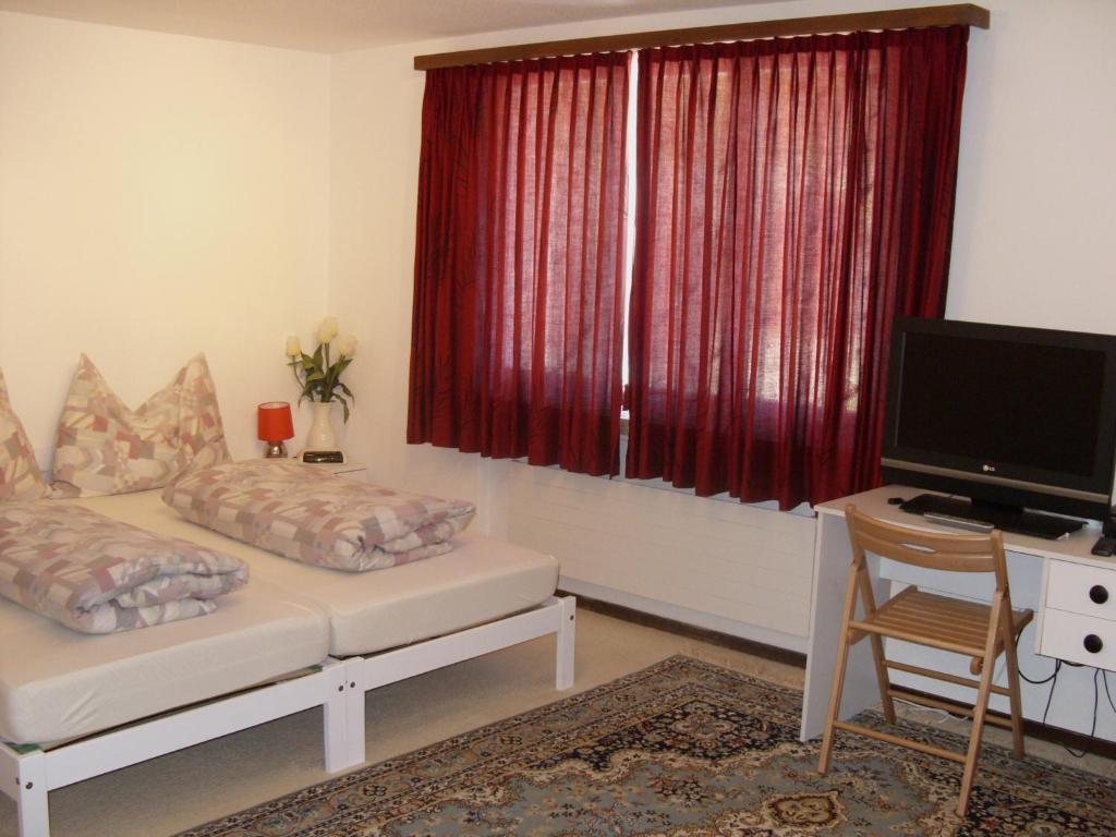 Hotel Pez Ault Disentis Szoba fotó