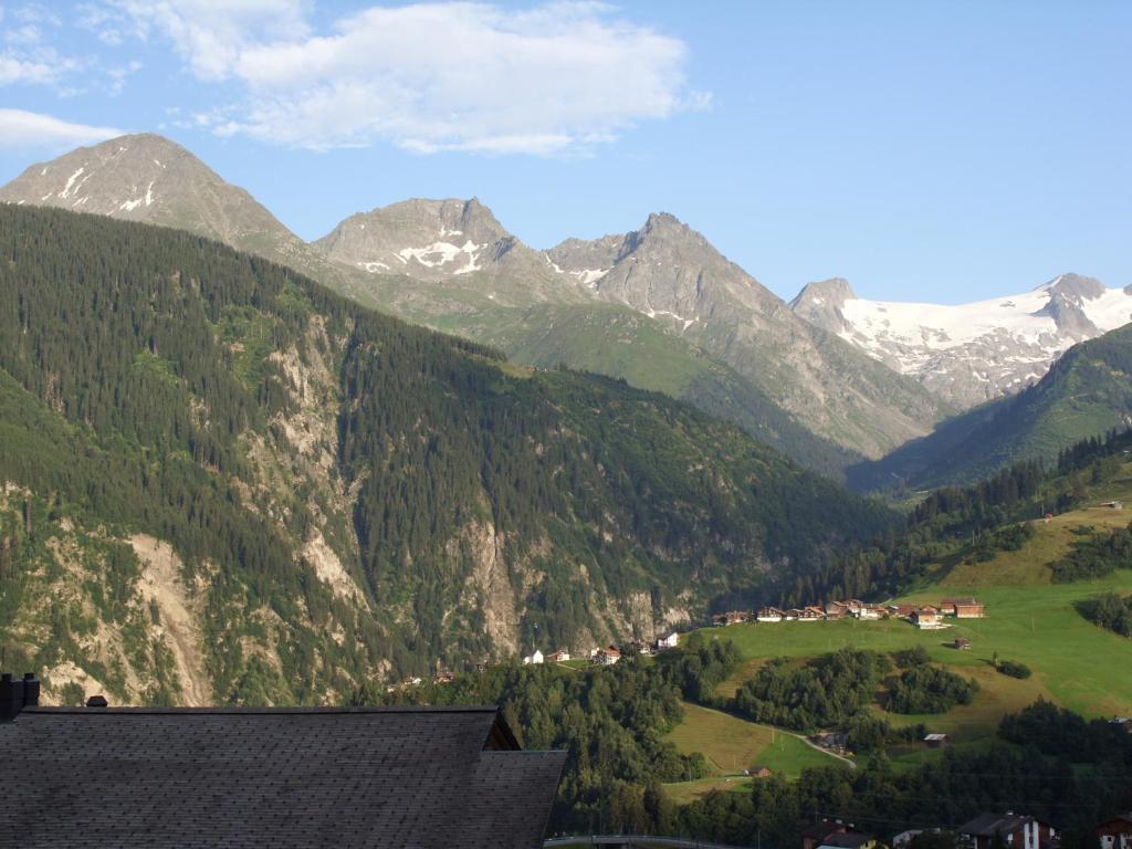 Hotel Pez Ault Disentis Kültér fotó