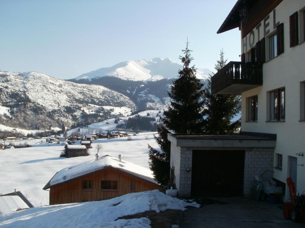 Hotel Pez Ault Disentis Kültér fotó