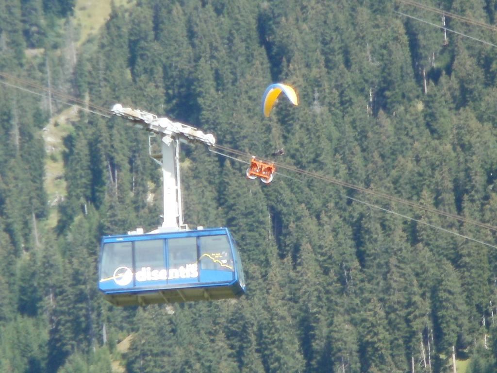 Hotel Pez Ault Disentis Kültér fotó