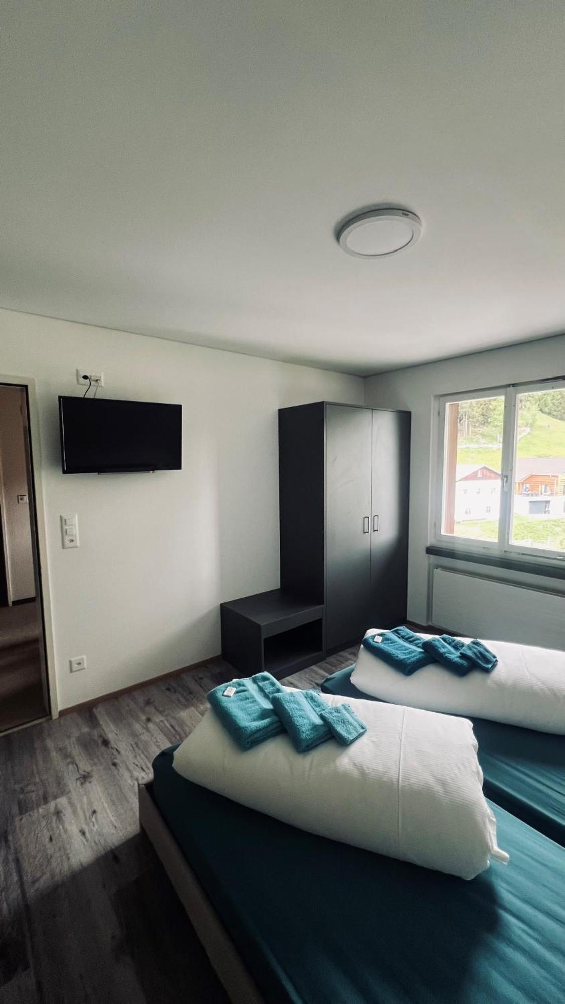 Hotel Pez Ault Disentis Kültér fotó